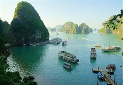 La baie d’Halong est votée un des 10 patrimoines mondiaux les plus beaux de l'Asie